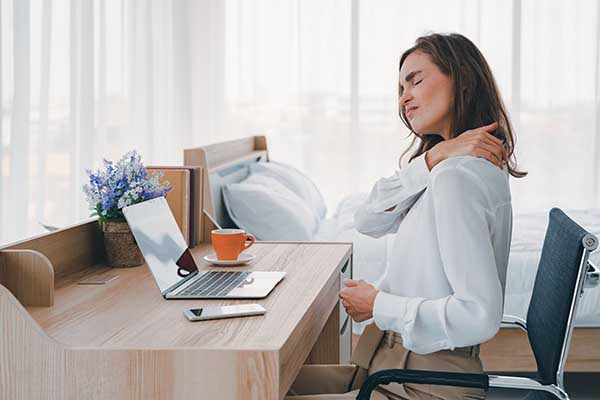 woman with back pain woman with back pain